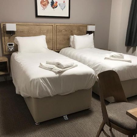 Markets Tavern Hotel Brecon Bagian luar foto
