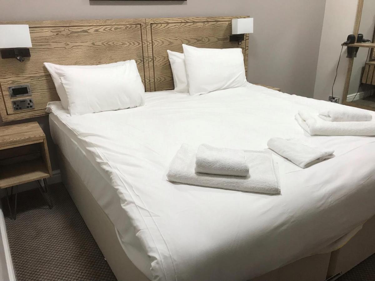 Markets Tavern Hotel Brecon Bagian luar foto