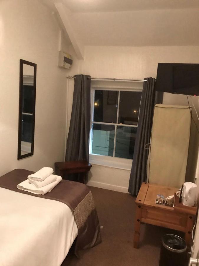 Markets Tavern Hotel Brecon Bagian luar foto