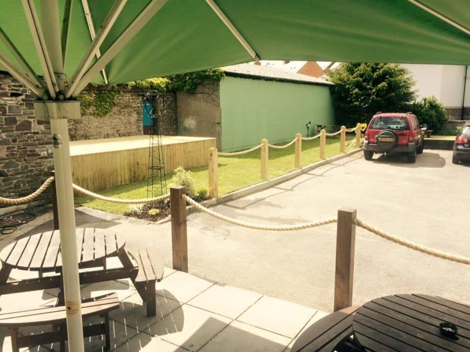 Markets Tavern Hotel Brecon Bagian luar foto